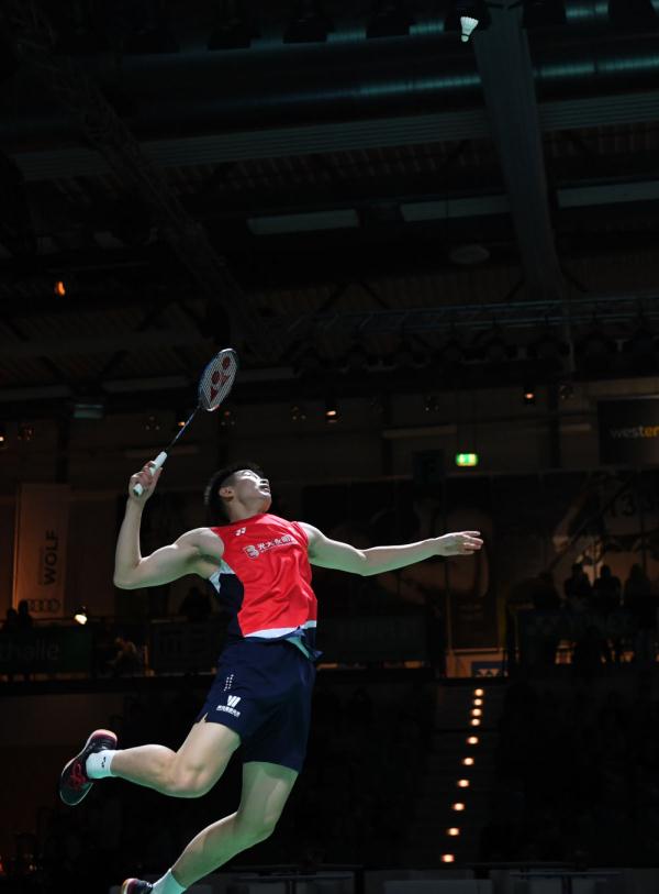 德国羽毛球公开赛 | 李诗沣完胜桃田贤斗,陈雨菲、何冰娇无缘决赛 德国羽毛球公开赛 | 李诗沣完胜桃田贤斗,陈雨菲、何冰娇无缘决赛