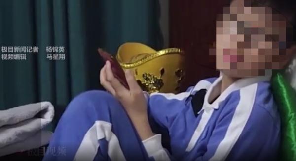 男孩偷打游戏,父亲逼他连玩17小时:打瞌睡就摇醒! 男孩偷打游戏,父亲逼他连玩17小时:打瞌睡就摇醒!