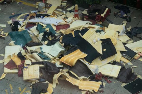 明明不缺钱，为什么总有人喜欢在家囤积垃圾？