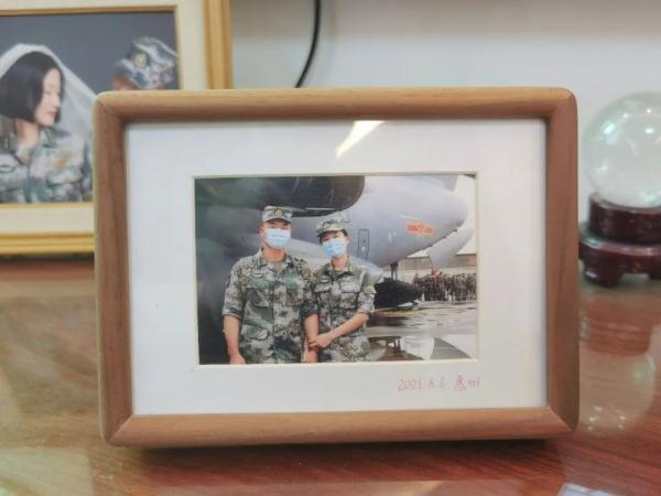 两栖+特战,恭喜这对军恋王炸组合双双立功,双囍临门! 两栖+特战,恭喜这对军恋王炸组合双双立功,双囍临门!