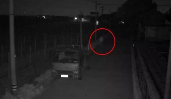 民警收到这个快递,引起围观! 民警收到这个快递,引起围观!