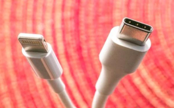 iPhone摊上事，欧盟再出手