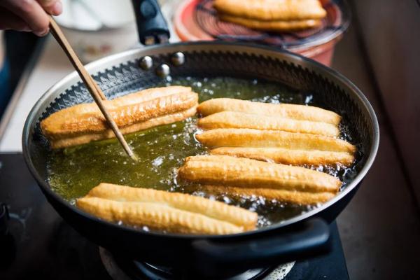 这5种主食是“含油大户”，吃下去相当于“喝油”！
