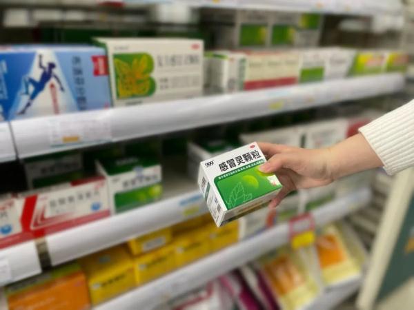 甲流抗原比新冠抗原贵10倍以上？上海测甲流不用抢，社区医院就有，但专家却说......