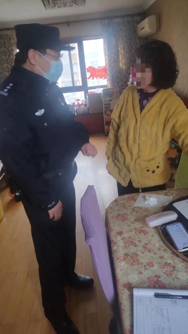 青山警方“三连问”保住婆婆十几万养老钱