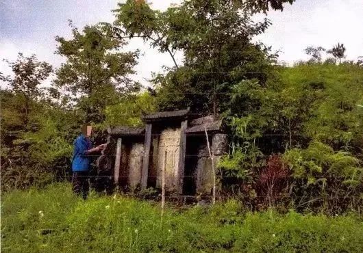 盗墓挖到瓶盖、风扇盖？这4人被判刑+罚钱！