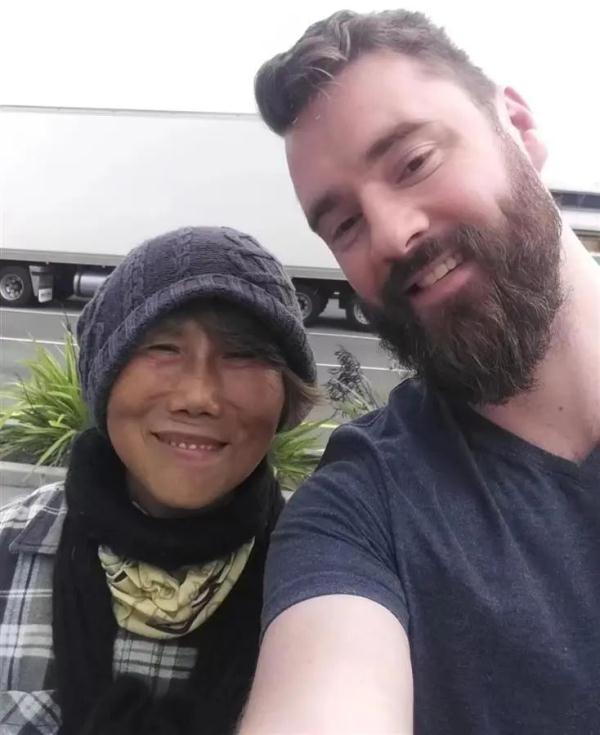 65岁阿姨8年骑行穷游12国！下一步她想去......