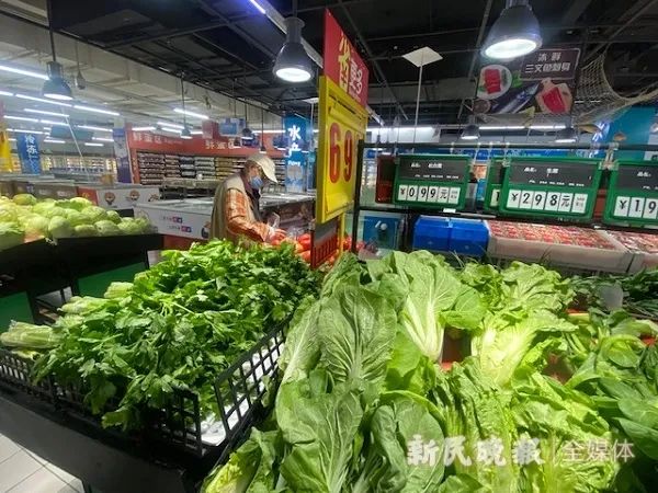 打破关店传闻？知名超市货架满了，购物卡能用了；上海门店实探→