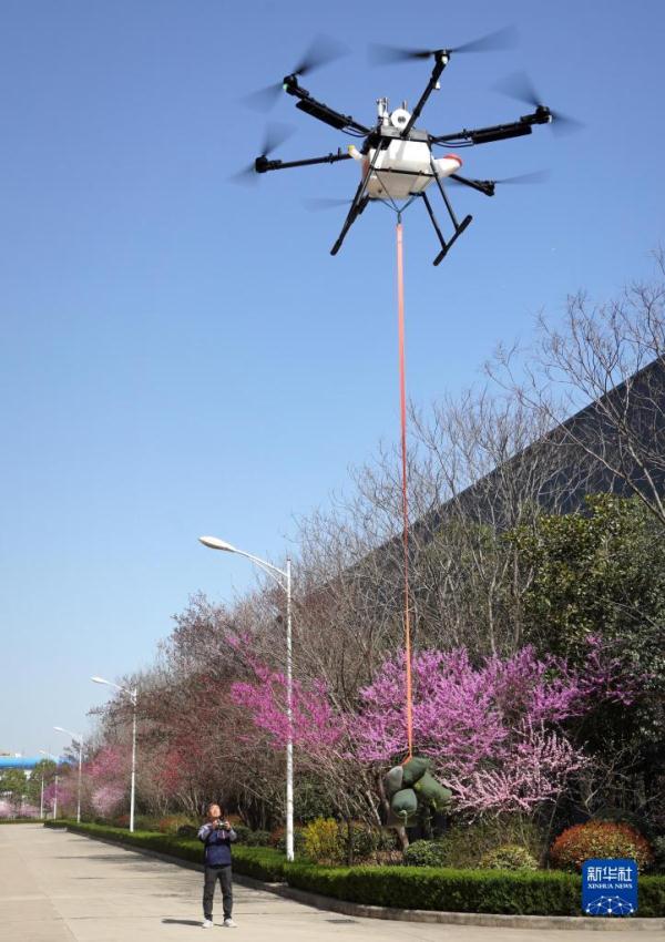 从航模到旋翼机，他让梦想“飞”进现实