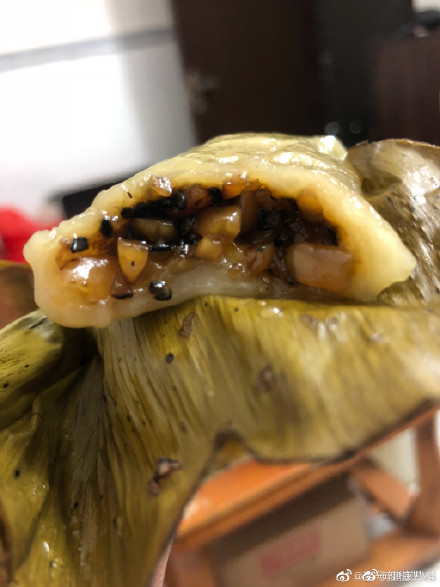 有流心还拉丝,广西街头糯唧唧美食,你确定不想尝一尝吗?你们那里它叫什么? 有流心还拉丝,广西街头糯唧唧美食,你确定不想尝一尝吗?你们那里它叫什么?