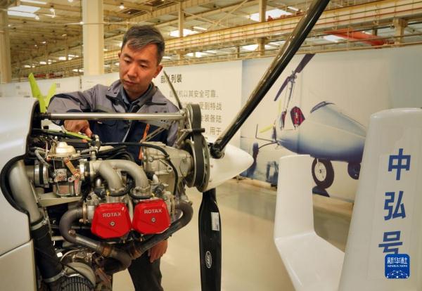 从航模到旋翼机，他让梦想“飞”进现实