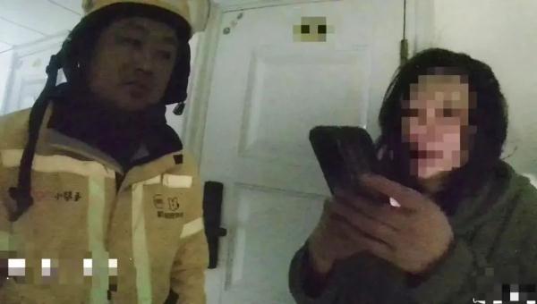 “多管闲事”的外卖小哥救了一条命!事后,他对记者提了个“要求” “多管闲事”的外卖小哥救了一条命!事后,他对记者提了个“要求”