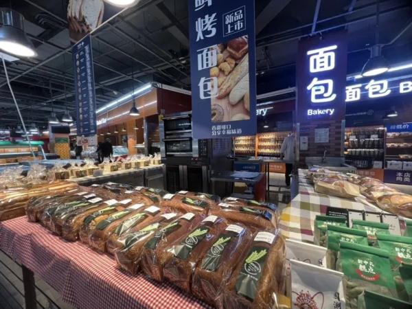 破关店传闻?沪上家乐福货架满了,但这类消费有限制→ 破关店传闻?沪上家乐福货架满了,但这类消费有限制→