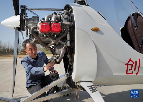 从航模到旋翼机，他让梦想“飞”进现实