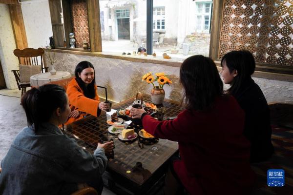 新华全媒+丨花式饮茶“新姿”展现新消费活力