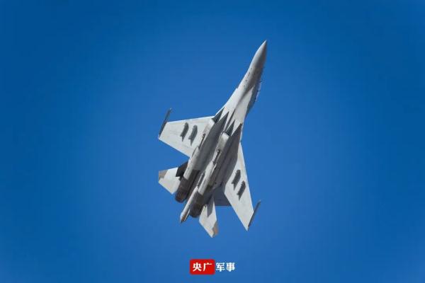 歼-16“鹰”击长空 歼-16“鹰”击长空