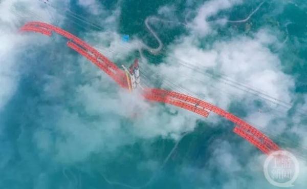 世界在建跨径最大的双联拱桥！双堡特大桥主拱17日合龙