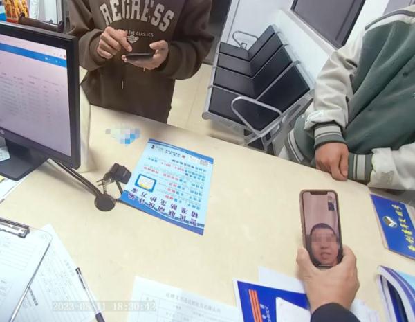 “诈骗电话”说我是逃犯！两男子到派出所报警，结果……