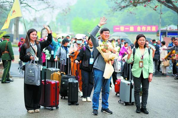 时隔三年，中越跨境团队旅游重启！