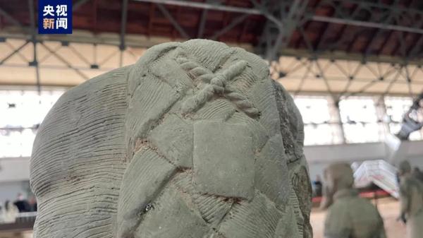 新成果公布!最新照片展示秦俑如何佩剑→ 新成果公布!最新照片展示秦俑如何佩剑→