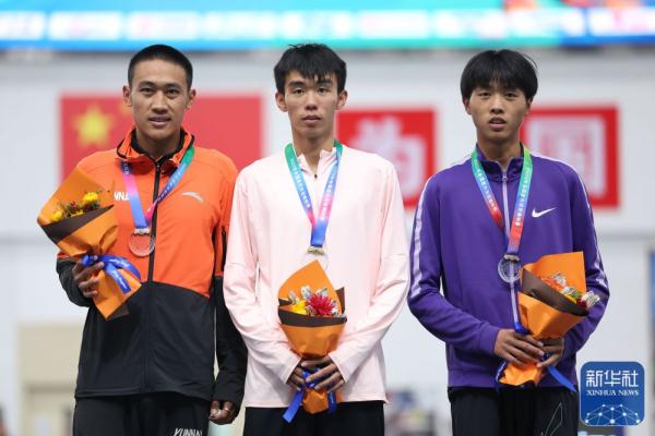 全国室内田径锦标赛:男子3000米赛况 全国室内田径锦标赛:男子3000米赛况