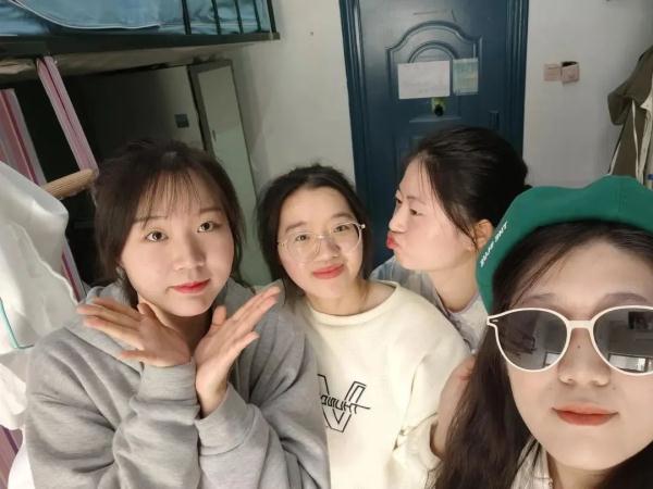 大学生宿舍发现14年前学姐的留信……503寝室，真的有“福气”！