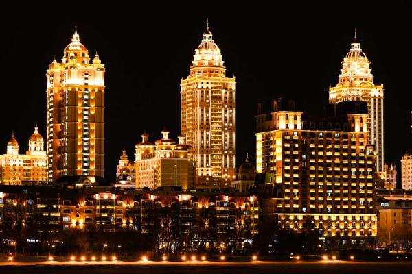 夜幕下的满洲里