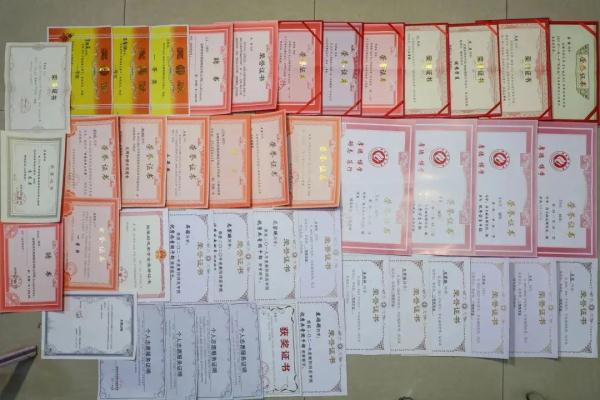 大学生宿舍发现14年前学姐的留信……503寝室，真的有“福气”！