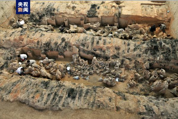 新成果公布!最新照片展示秦俑如何佩剑→ 新成果公布!最新照片展示秦俑如何佩剑→