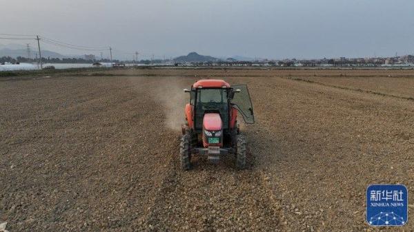 春耕备耕|新装备新技术新模式，春耕实现机械化自动化——福建春耕一线见闻