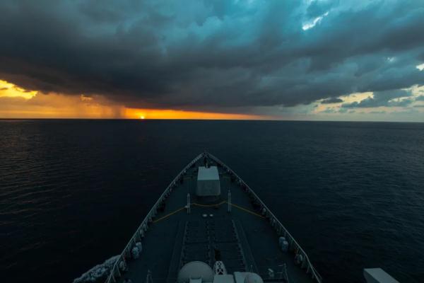 高清大片来袭!一起感受水兵的浪漫 高清大片来袭!一起感受水兵的浪漫