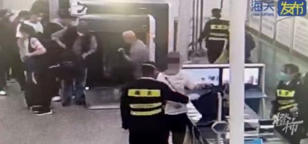 男子携带101管孕妇血液样本出境！冒险违法要干嘛？目的可能很可怕...