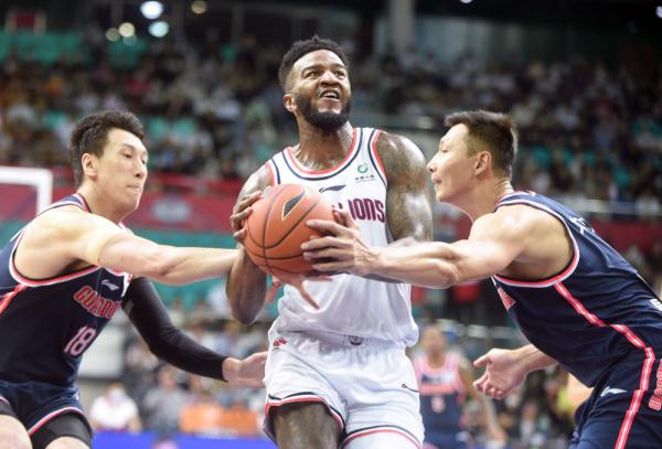 CBA常规赛：广州龙狮不敌广东东莞大益