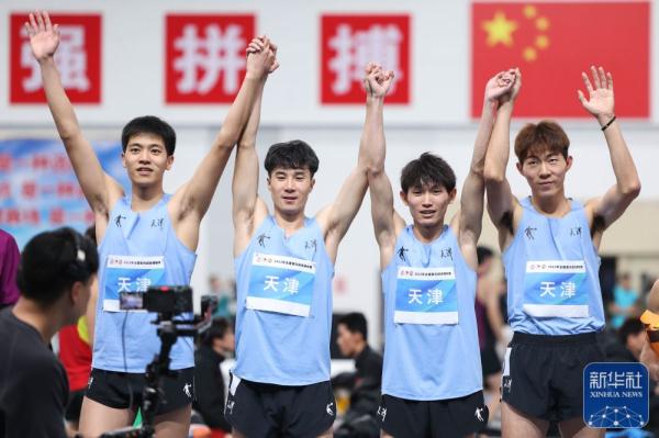 天津队打破田径男子4X400米接力全国室内纪录 天津队打破田径男子4X400米接力全国室内纪录