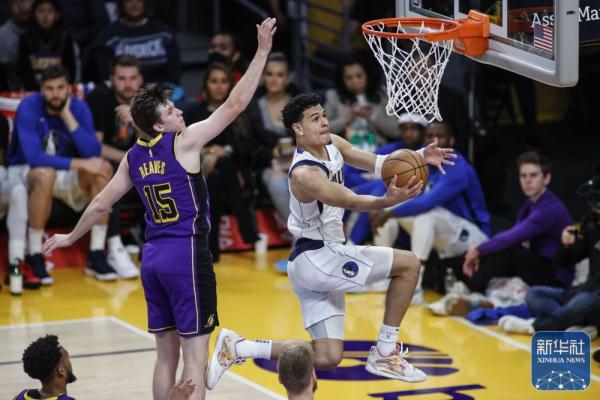 NBA常规赛丨独行侠胜湖人