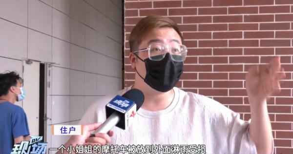 大妈们占用架空层跳广场舞,小伙阻拦被“哭丧” 大妈们占用架空层跳广场舞,小伙阻拦被“哭丧”