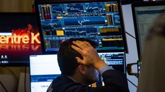 美联储贴现窗口借款超2008年!银行业危机持续发酵,美股大幅收低 美联储贴现窗口借款超2008年!银行业危机持续发酵,美股大幅收低