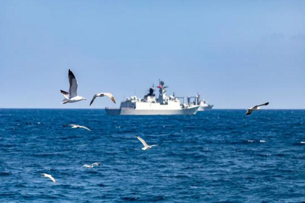 高清大片来袭!一起感受水兵的浪漫 高清大片来袭!一起感受水兵的浪漫