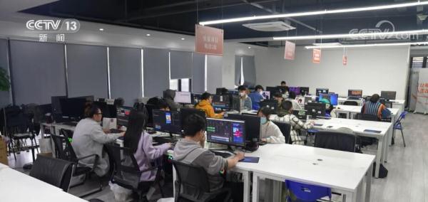 暖心服务不断线 多项政策促大学生就业