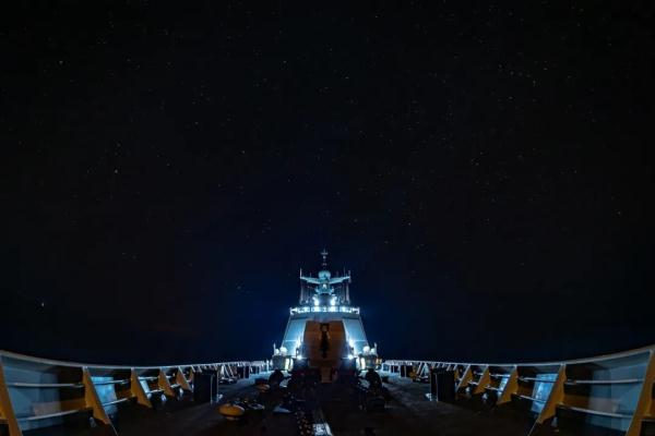 高清大片来袭!一起感受水兵的浪漫 高清大片来袭!一起感受水兵的浪漫