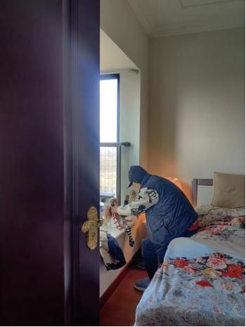 上海爷叔三次婚恋被分走三套房……宜家老人:这里找不到爱情 上海爷叔三次婚恋被分走三套房……宜家老人:这里找不到爱情