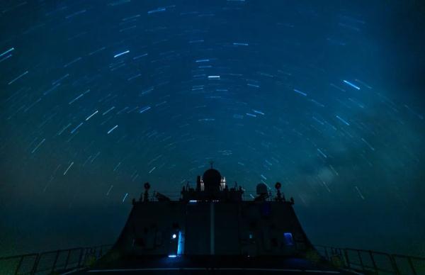 高清大片来袭!一起感受水兵的浪漫 高清大片来袭!一起感受水兵的浪漫