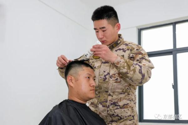 关注｜武警新兵入营现场画面来了