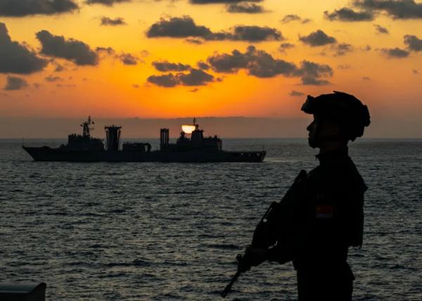 高清大片来袭!一起感受水兵的浪漫 高清大片来袭!一起感受水兵的浪漫