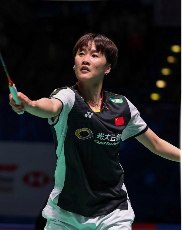 全英羽毛球公开赛:陈雨菲、石宇奇进四强 “凡尘”组合出局 全英羽毛球公开赛:陈雨菲、石宇奇进四强 “凡尘”组合出局