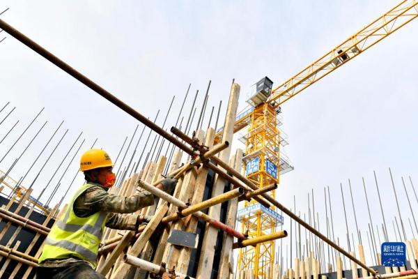 济南地铁6号线位里庄车辆段建设忙