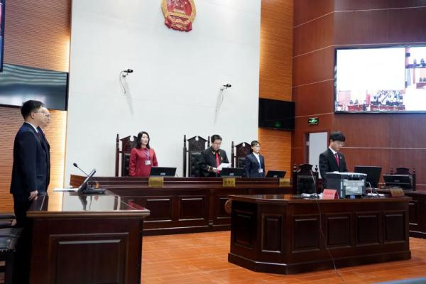 银行柜员挪用储户200万赌博，判了！