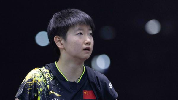 世乒联大满贯赛新加坡站：孙颖莎斩获女单冠军，成就三冠王！