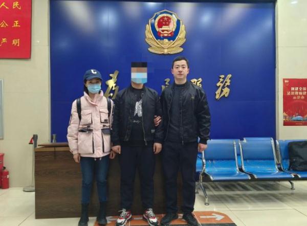 杭州小伙愤怒“打假”，网恋两年的女友竟是……