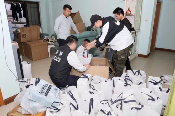 案值超7600万!海南开展代号“HN2302”打击离岛免税“套代购”走私集中收网行动 案值超7600万!海南开展代号“HN2302”打击离岛免税“套代购”走私集中收网行动